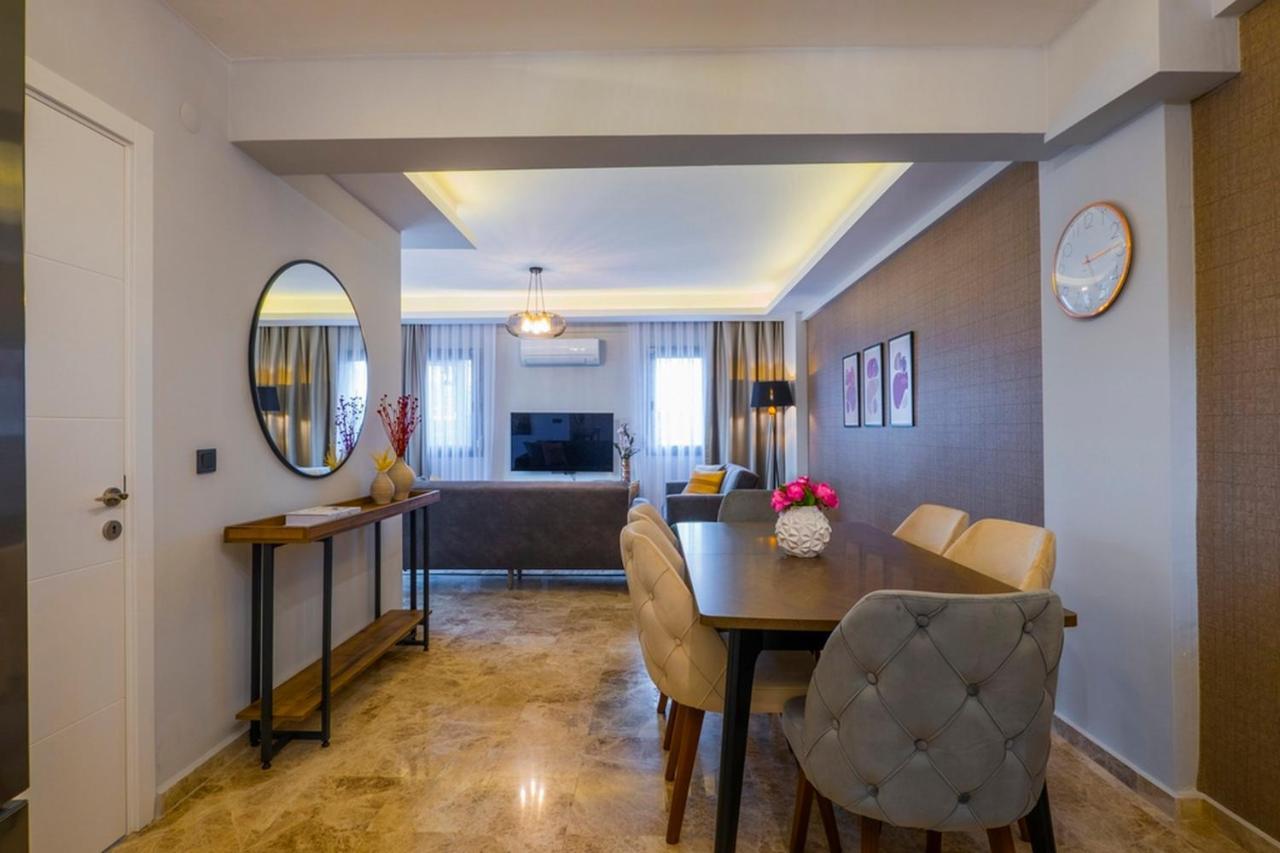 Fethiyede Denize Yakin Sueper Lueks Villa