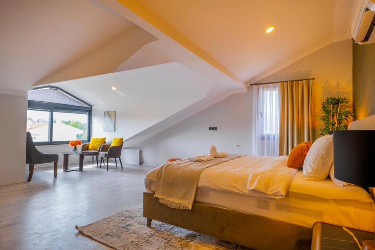 Villa Fethiyede Denize Yakin Sueper Lueks Fethiye