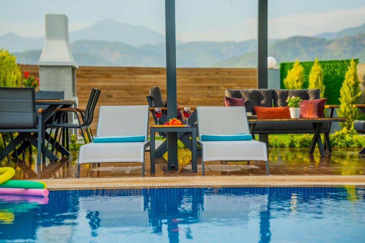 Villa Fethiyede Denize Yakin Sueper Lueks