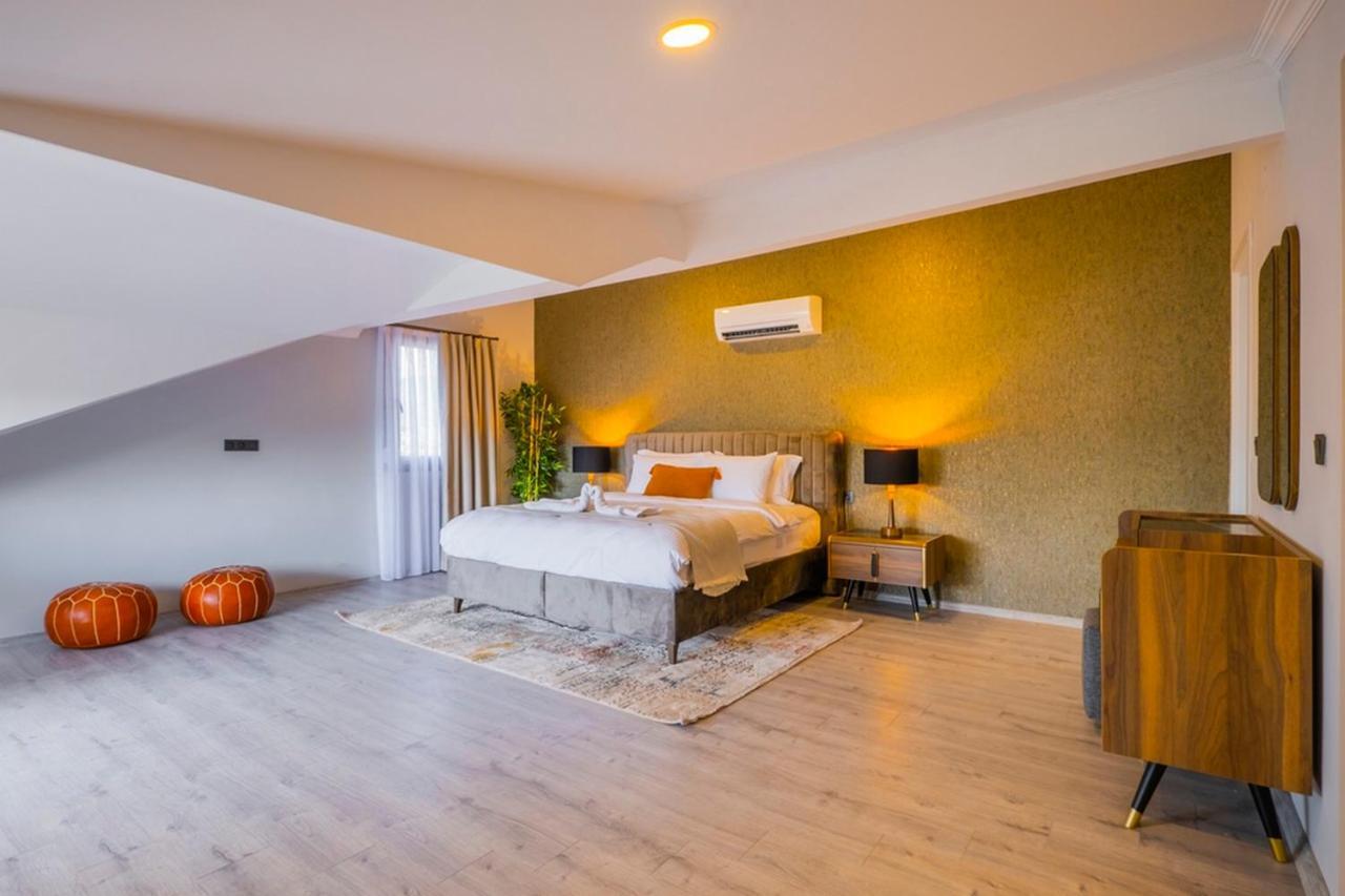 Fethiyede Denize Yakin Sueper Lueks Villa *