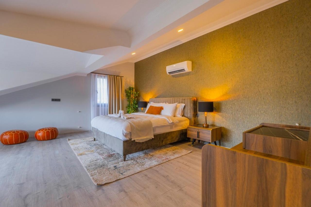Villa Fethiyede Denize Yakin Sueper Lueks Fethiye