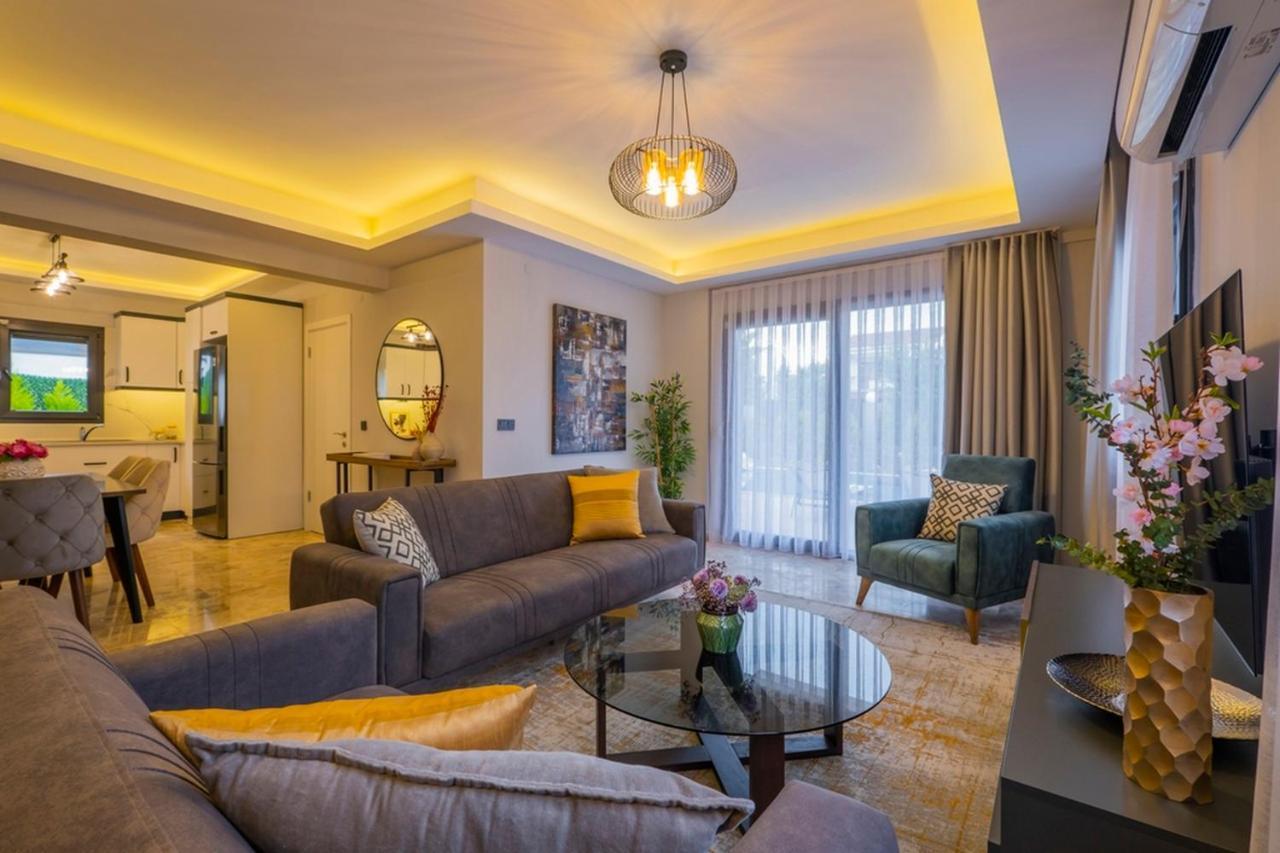 Fethiyede Denize Yakin Sueper Lueks Villa